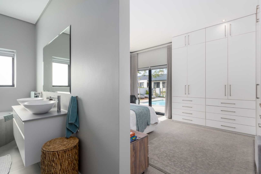 4 Bedroom Property for Sale in Val De Vie Estate Western Cape
